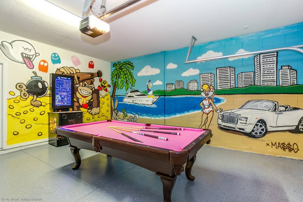 Orlando Vacation Home with Game Room and Wall Mural