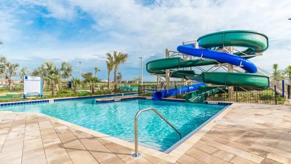 Resort in Orlando with Water Slides - Storey Lake