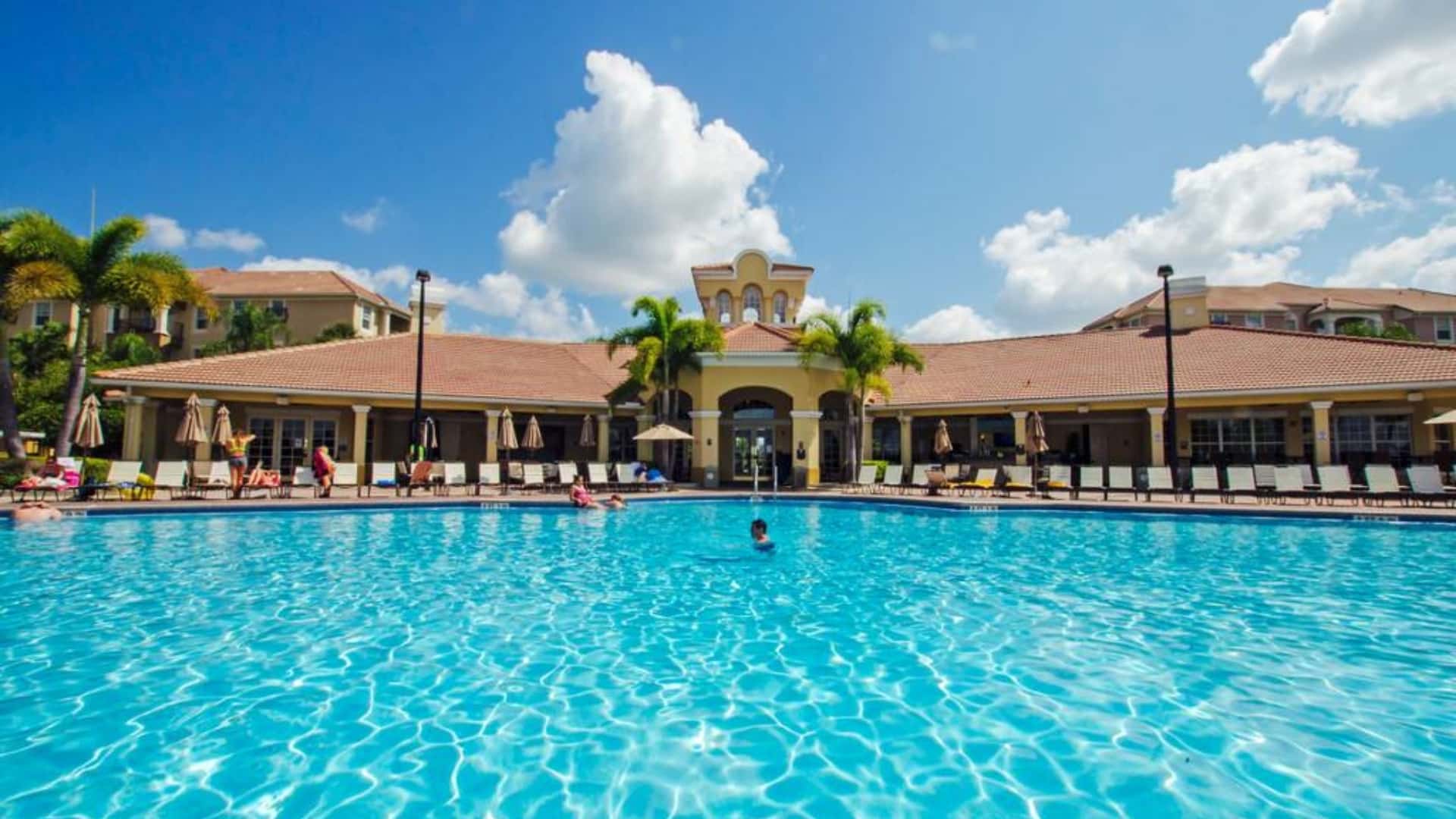 Vista Cay Vacation Rentals Near Seaworld Orlando