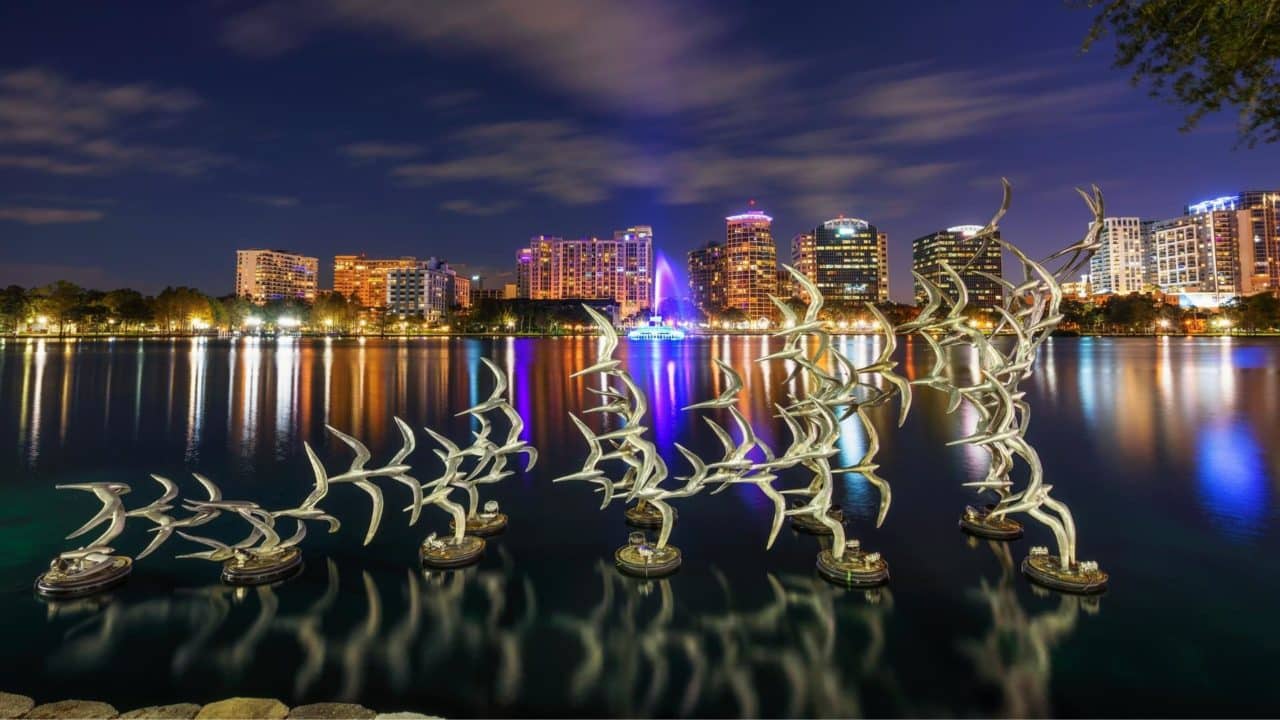 Lake Eola Park Everything to Do for FirstTime Visitors Villakey