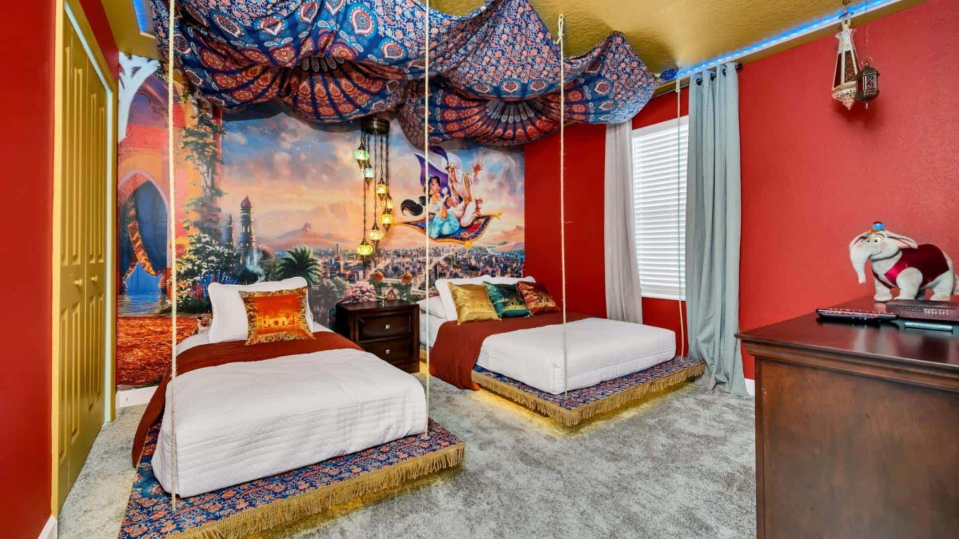 Orlando Aladdin Themed Bedroom Vacation Home