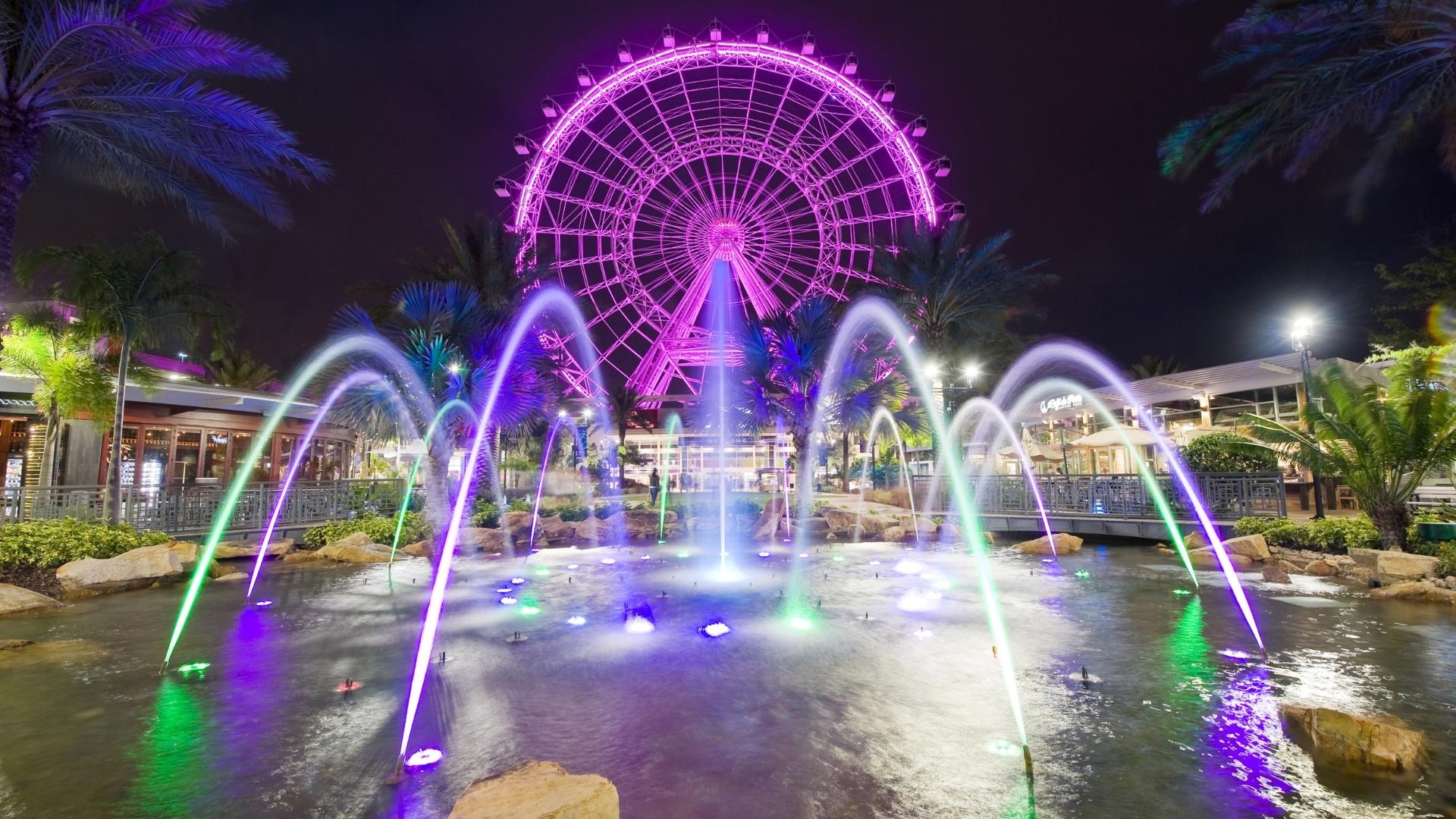 The Wheel at Night in Icon Park Orlando