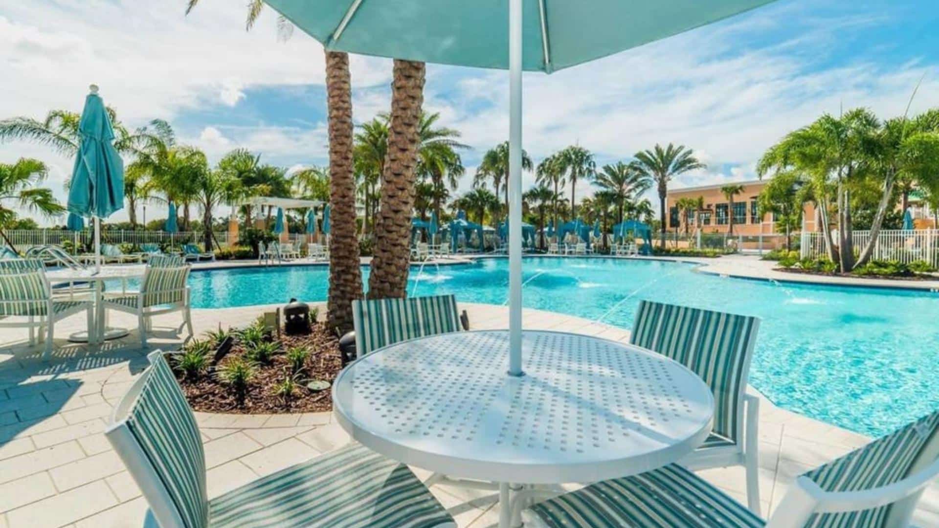 Solara Resort - Orlando Poolside Dining