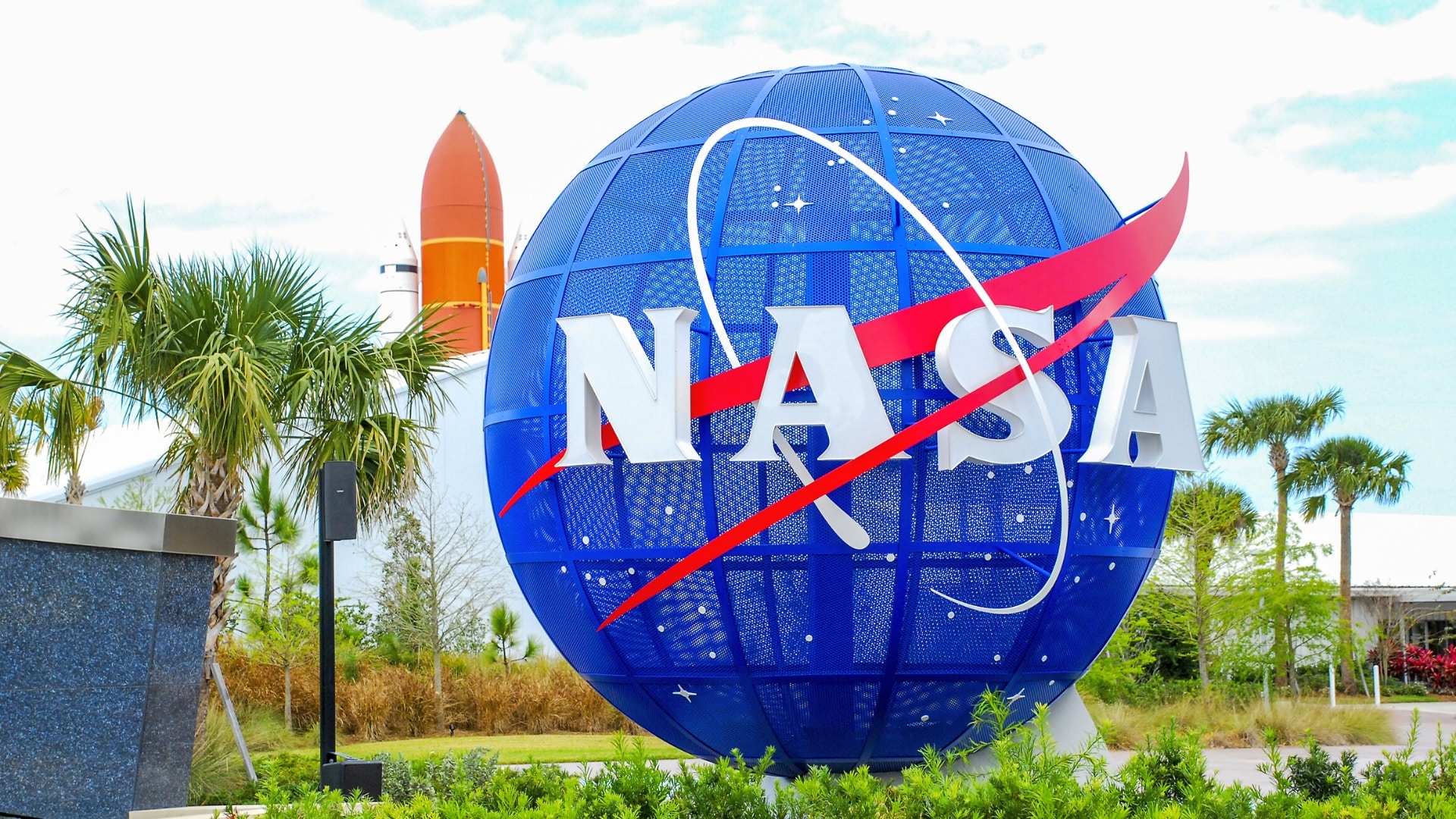 Kennedy Space Center Tour & Airboat Ride near Orlando
