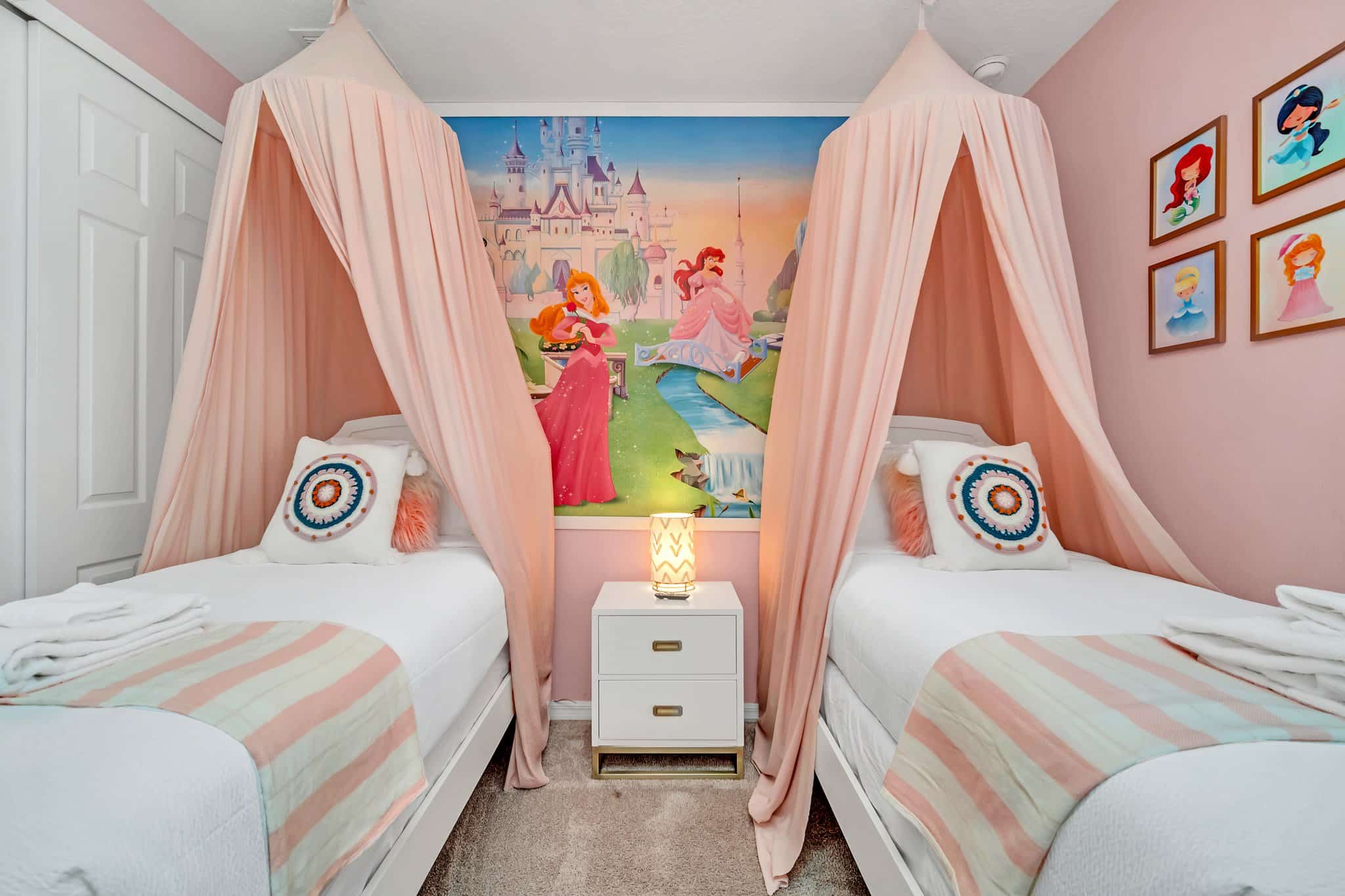 Princess Themed Bedroom - Orlando