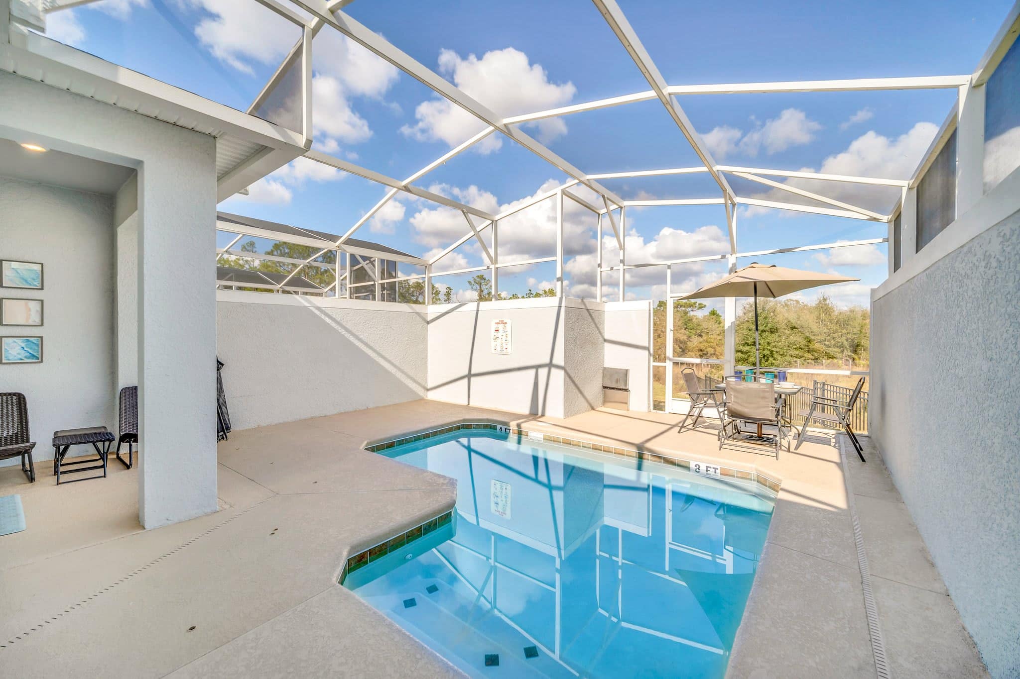 Modern Affordable Townhome with Private Pool in Orlando