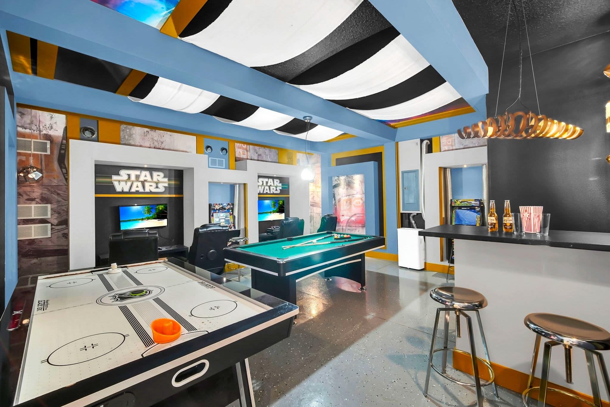 Themed Orlando Vacation Home with Star Wars Game Room