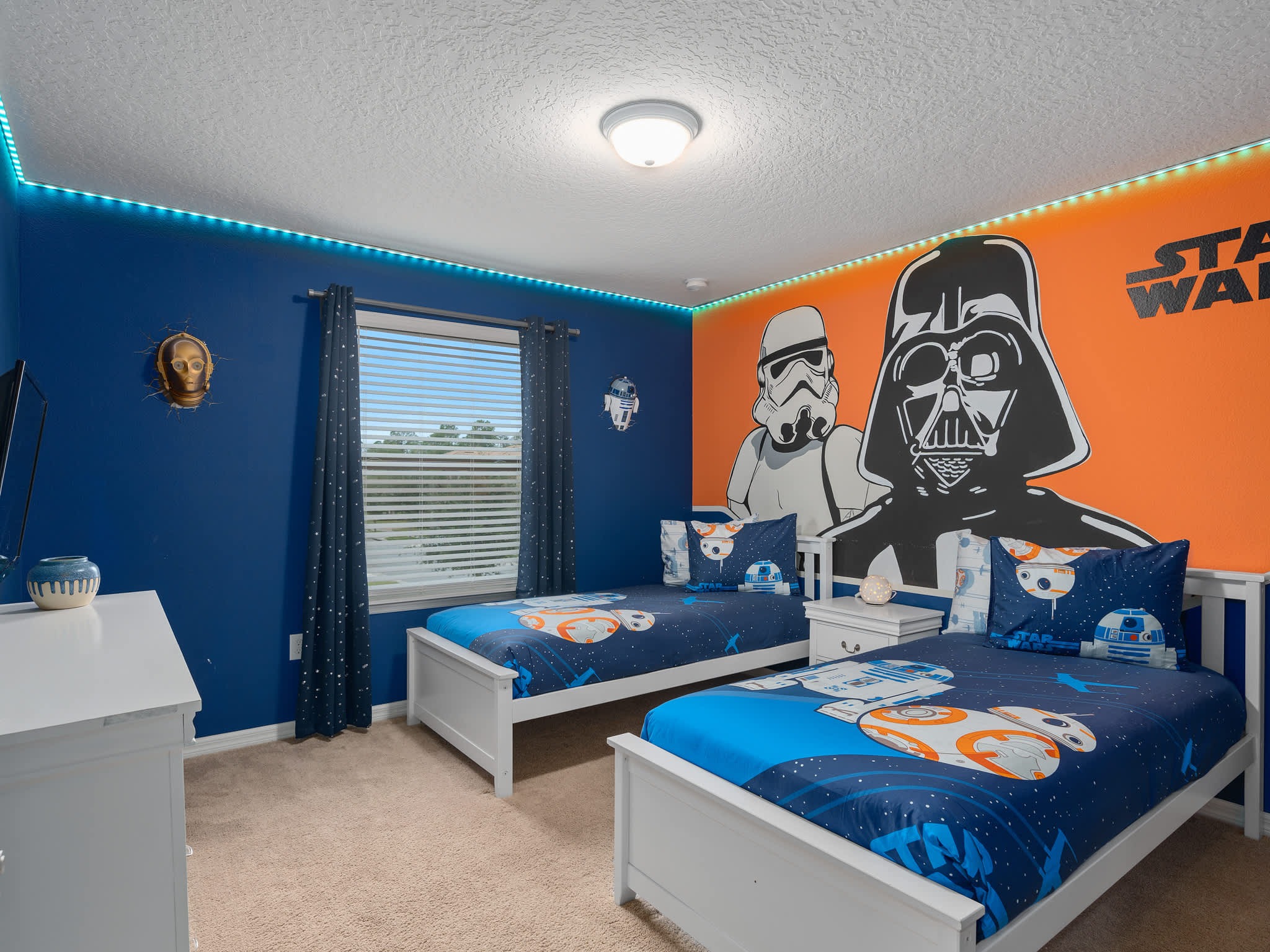 Family Fun Rental in Orlando - Star Wars Bedroom Family Fun Rental in Orlando - Star Wars Bedroom